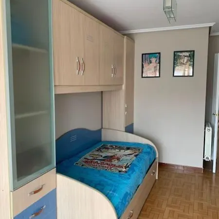 Coqueto Piso Junto A La Playa De Ris Apartment *